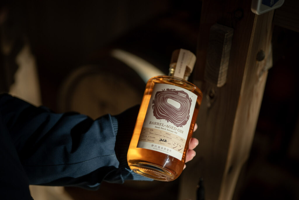 【ニュース】野沢温泉蒸留所、メープル＆バーボン樽で熟成したプレミアムジン「BARREL-AGED GIN Release 003」を5月26日発売